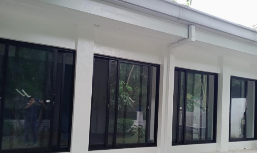 Australian Jalousie Windows